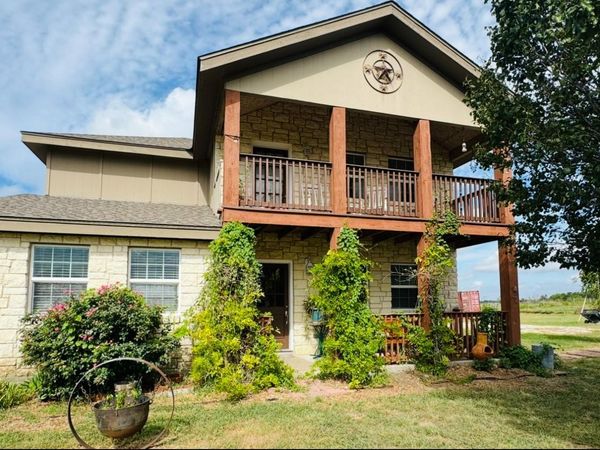 2334 CR 464, Elgin, TX 78621