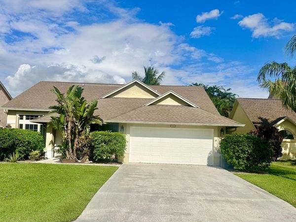 1486 Windship Circle, Wellington, FL 33414