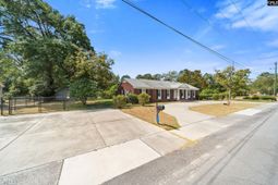 179 Azalea Avenue photo 4