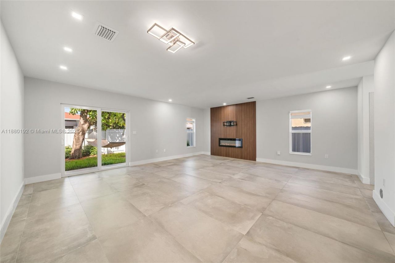 3431 SW 16th Ter, Miami, FL 33145 Photo