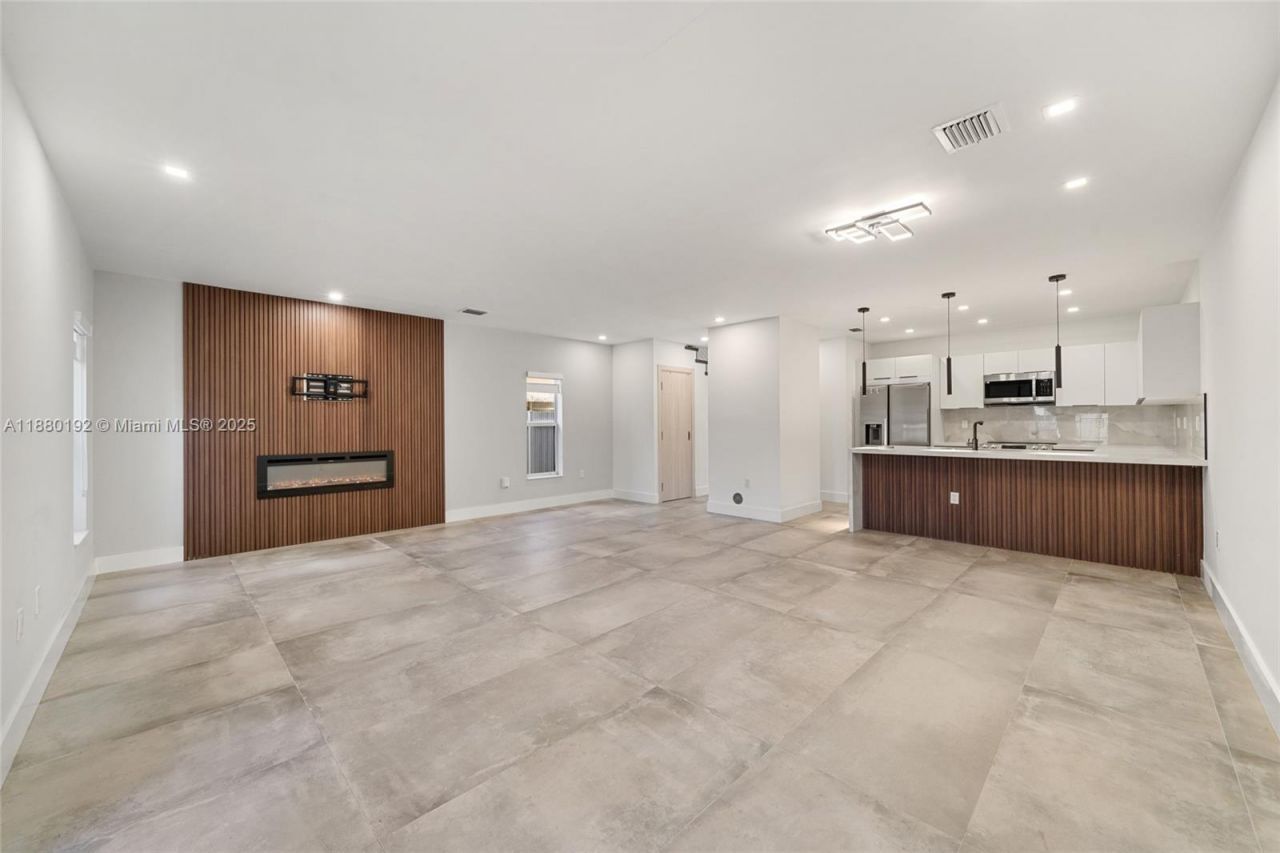 3431 SW 16th Ter, Miami, FL 33145 Photo