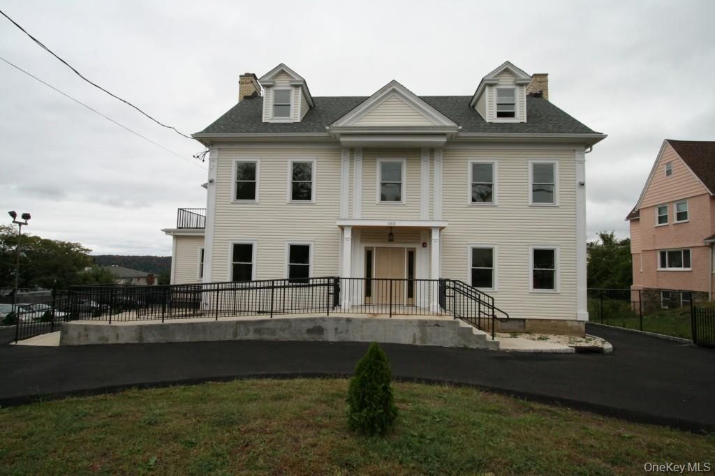 385 Palisade Avenue, Unit 3, Yonkers, NY 10703 Main Photo