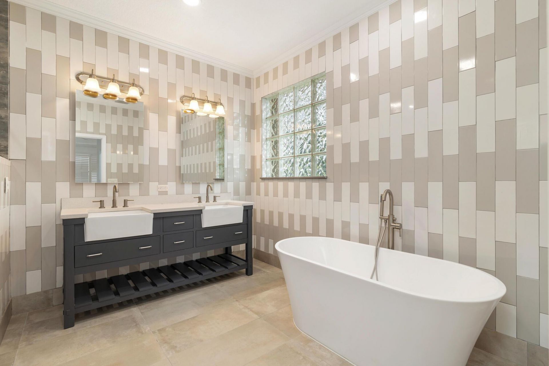 248 Palm Circle, Atlantis, FL 33462 Photo