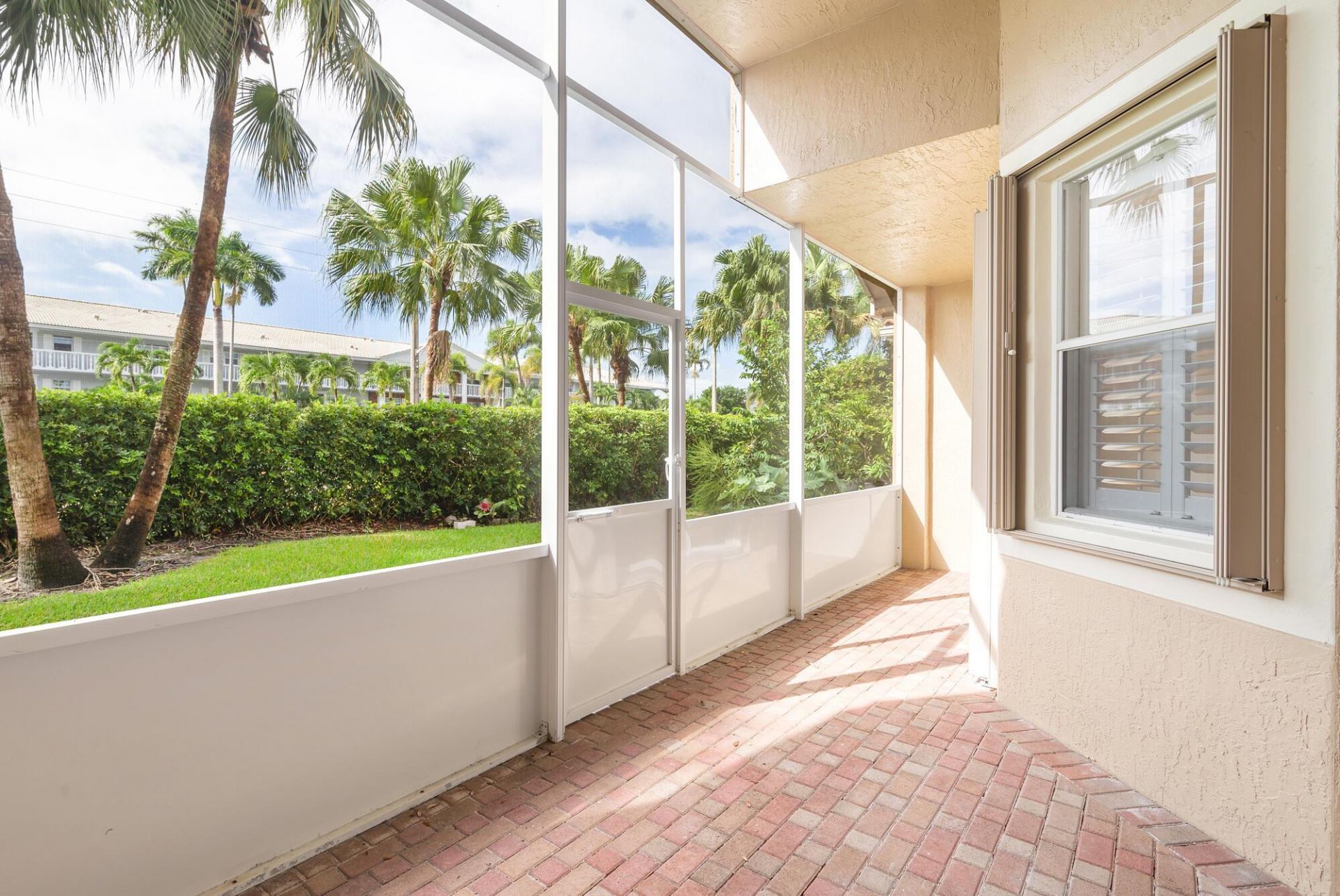 248 Palm Circle, Atlantis, FL 33462 Photo