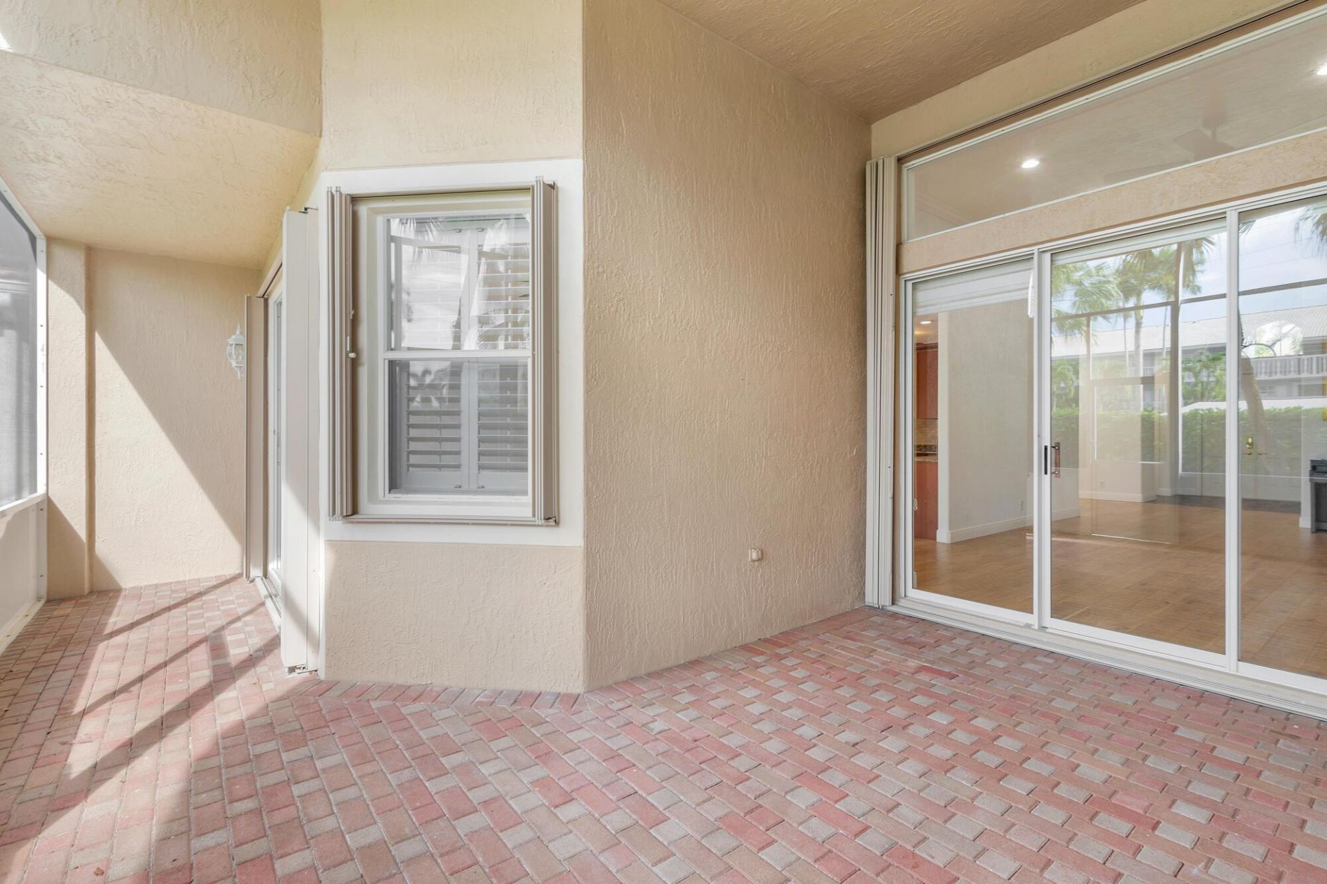 248 Palm Circle, Atlantis, FL 33462 Photo