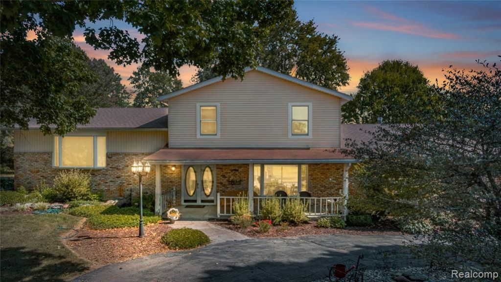 2762 N Harris Road, Ypsilanti, MI 48198 Main Photo