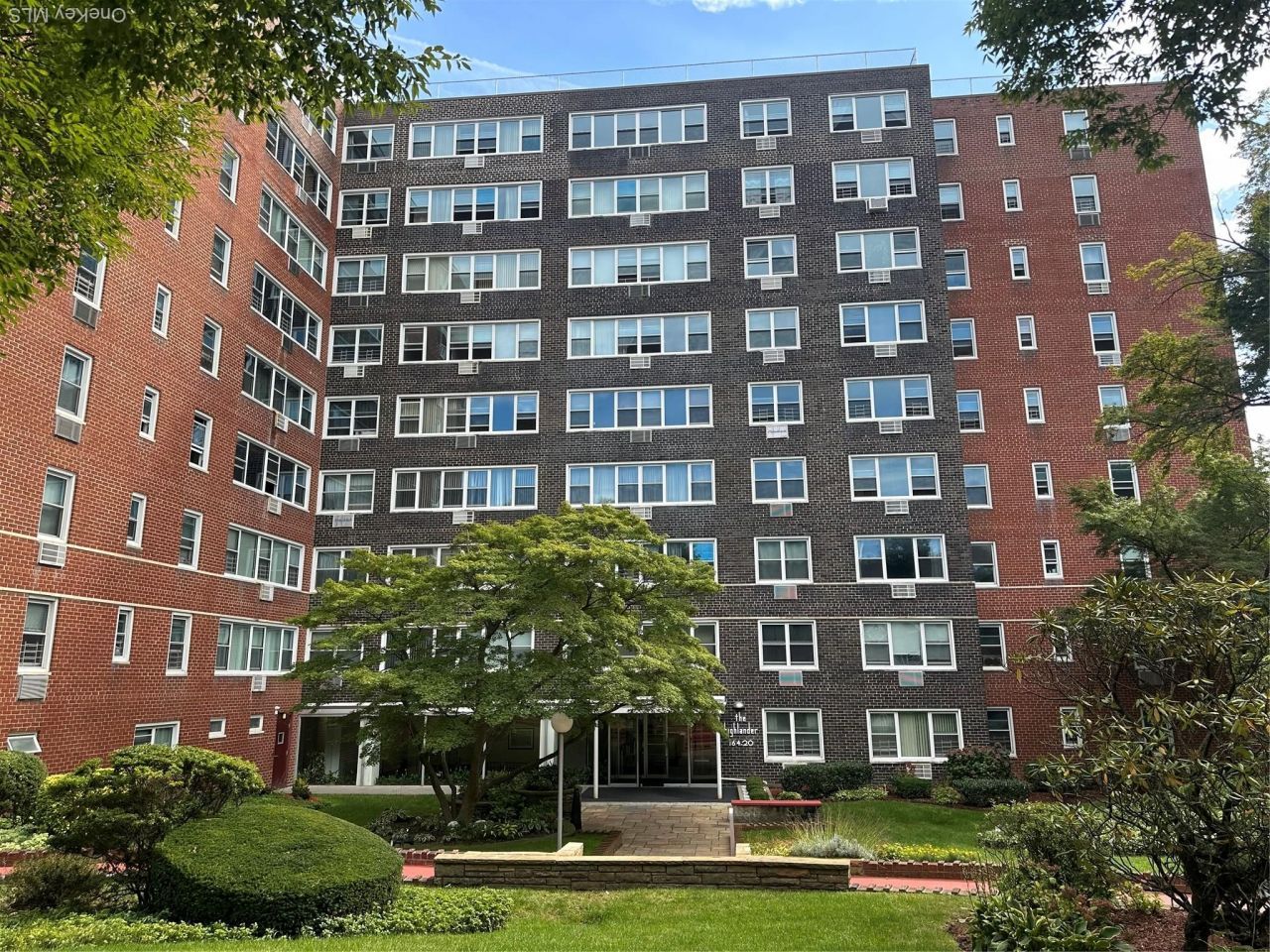 164-20 Highland Avenue Jamaica Hills, NY 11432