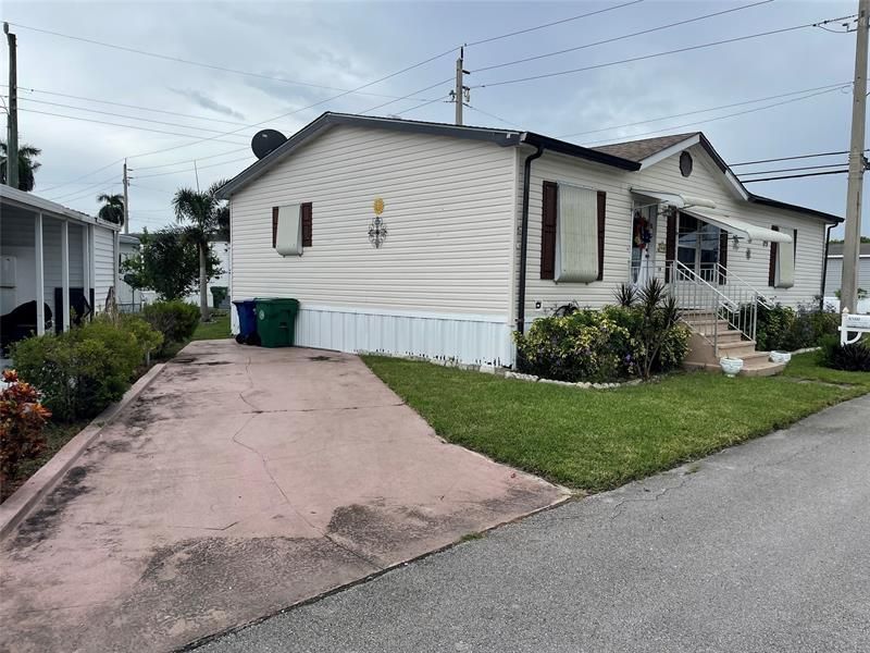 8580 SW 17th Street, Davie, FL 33324 Photo