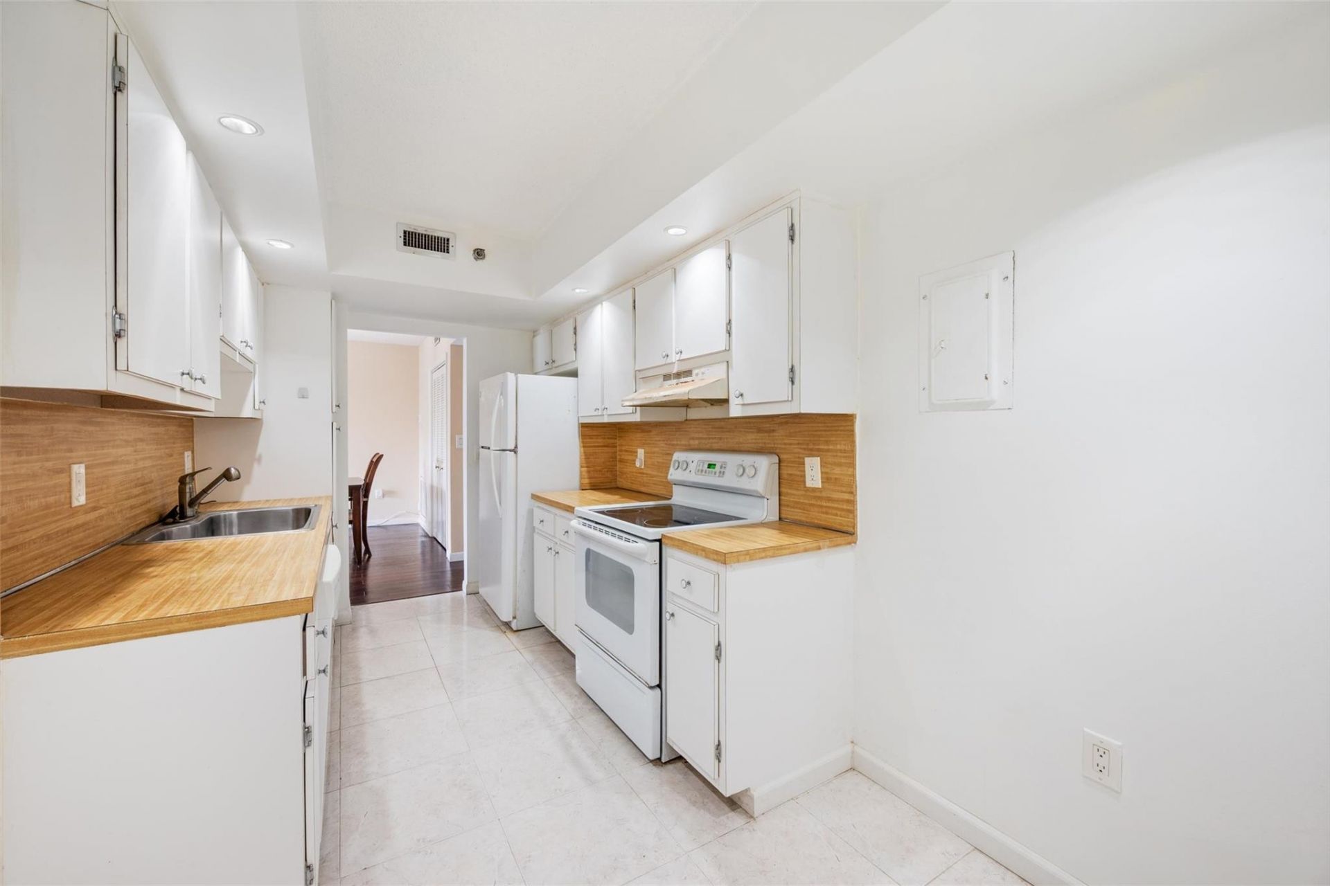 3850 Washington Street, Unit 315, Hollywood, FL 33021 Photo