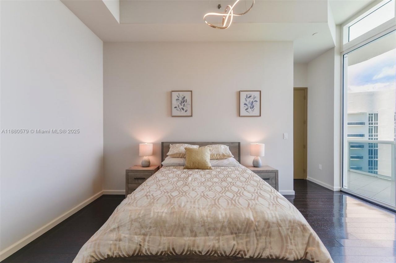 15901 Collins Ave, Unit 4203, Sunny Isles Beach, FL 33160 Photo