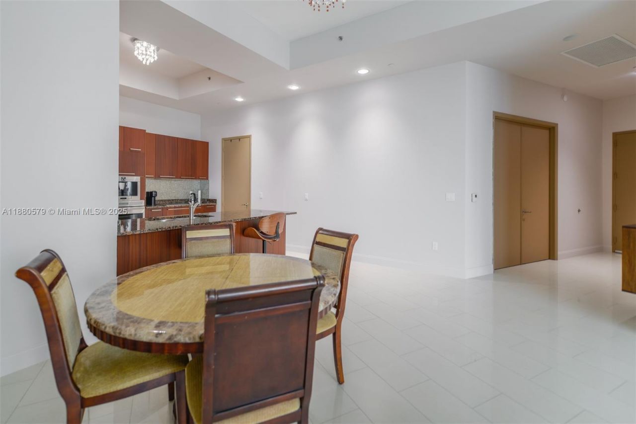15901 Collins Ave, Unit 4203, Sunny Isles Beach, FL 33160 Photo