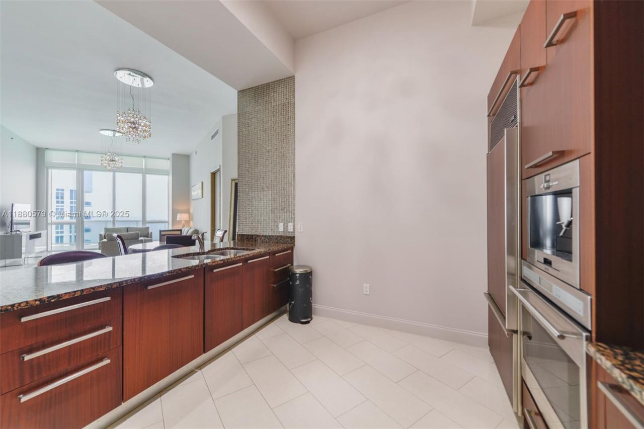 15901 Collins Ave, Unit 4203, Sunny Isles Beach, FL 33160 Photo