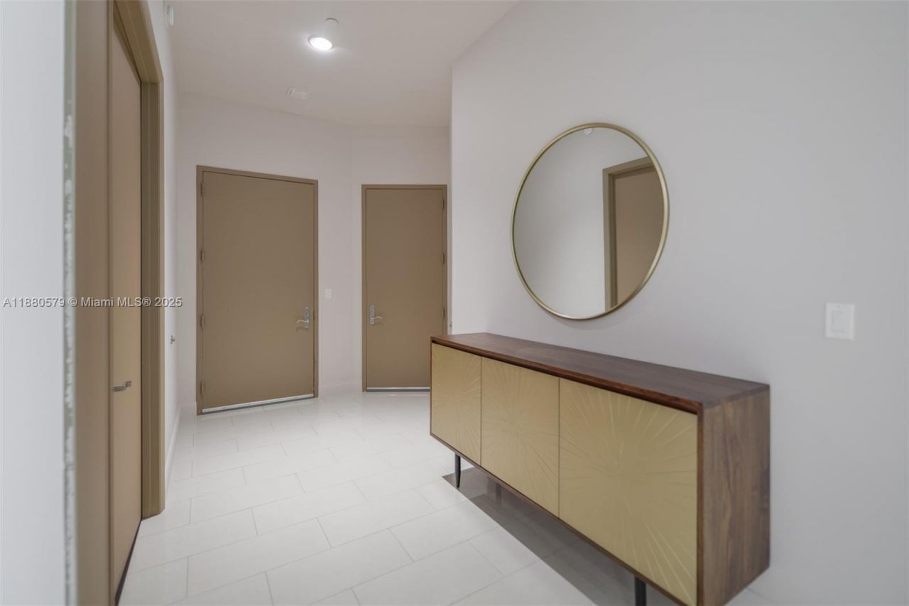 15901 Collins Ave, Unit 4203, Sunny Isles Beach, FL 33160 Photo