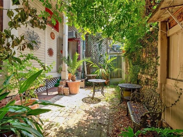 1422 N RAMPART Street, New Orleans, LA 70116