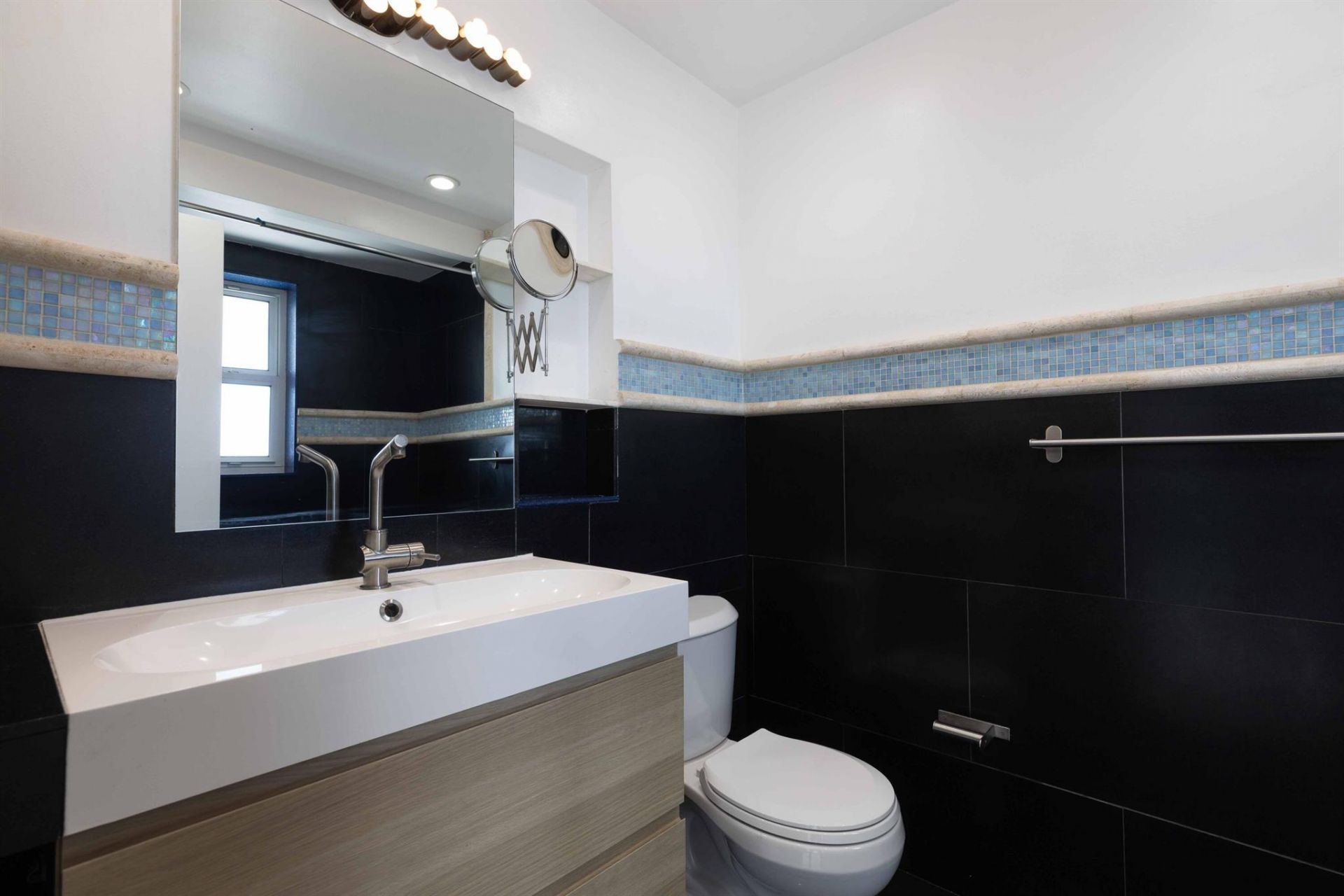 2420 SE 17th Street Street, Unit 401c, Fort Lauderdale, FL 33316 Photo