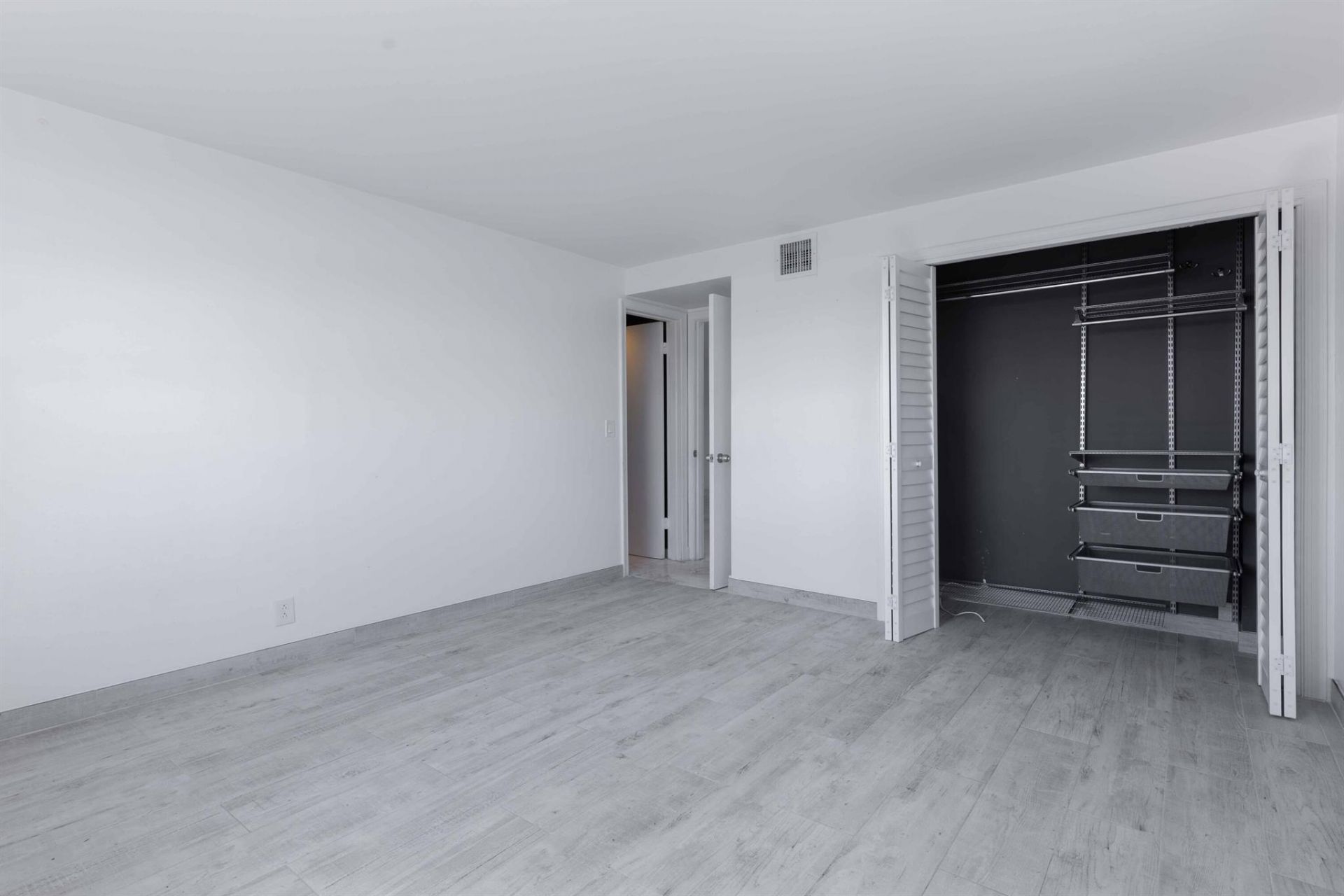 2420 SE 17th Street Street, Unit 401c, Fort Lauderdale, FL 33316 Photo