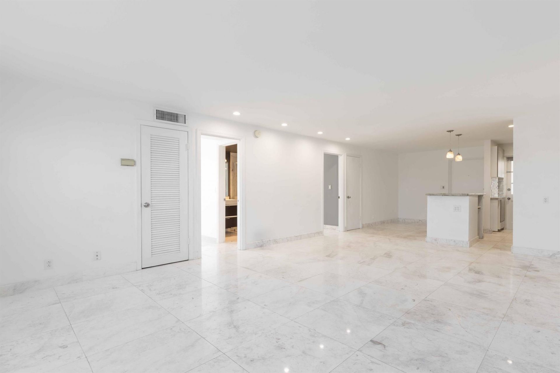 2420 SE 17th Street Street, Unit 401c, Fort Lauderdale, FL 33316 Photo