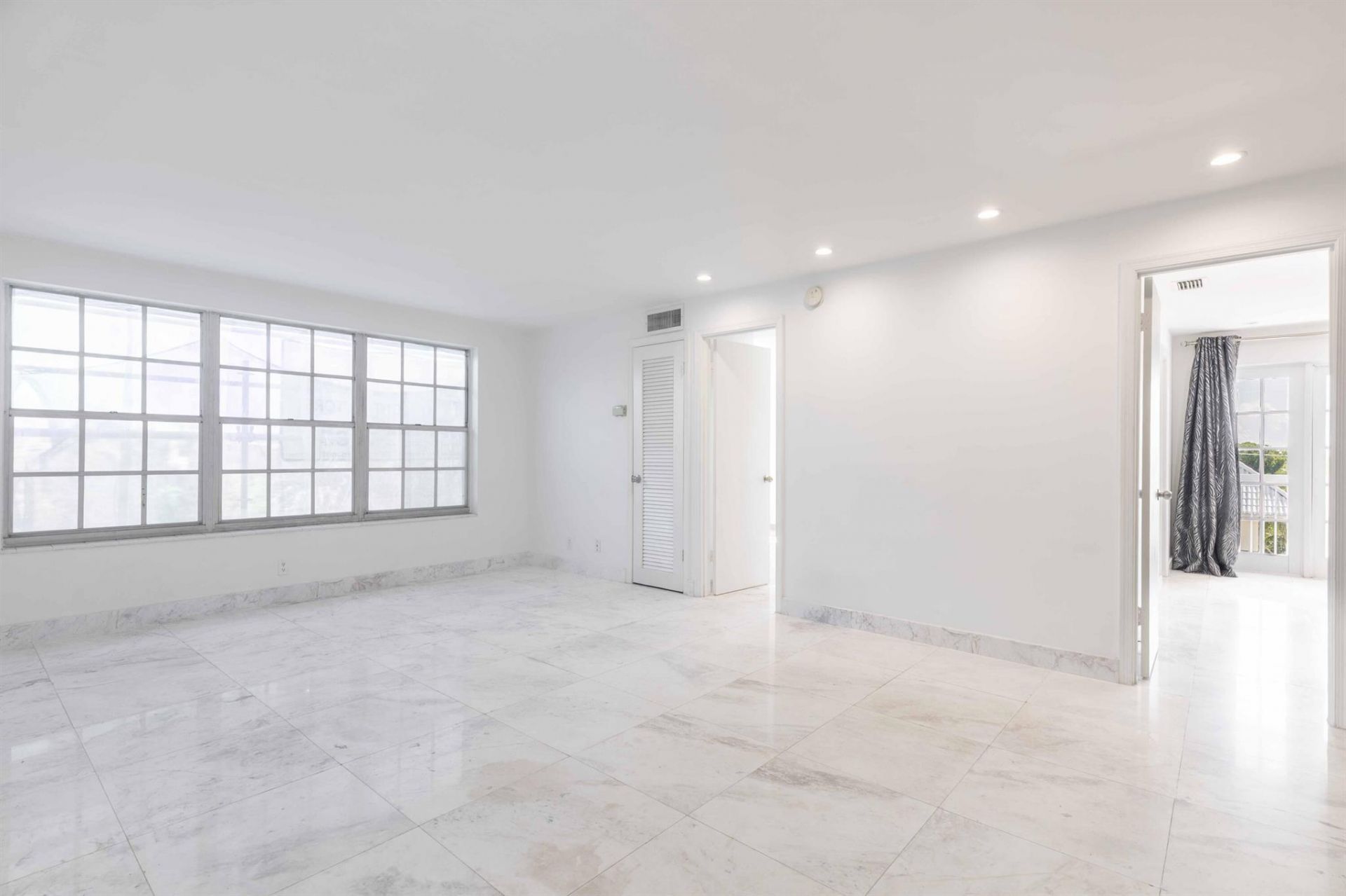 2420 SE 17th Street Street, Unit 401c, Fort Lauderdale, FL 33316 Photo