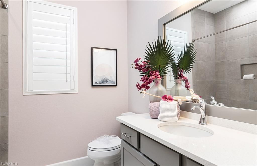 298 Indies Dr E, Unit 202, Naples, FL 34114 Photo