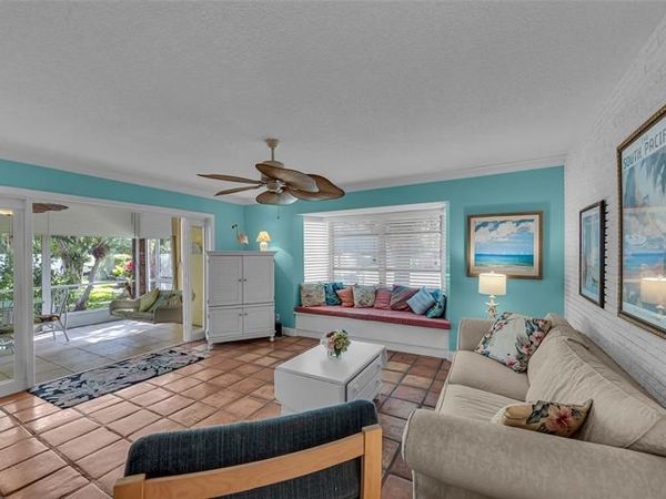 2541 NE 11th St, Unit 101, Pompano Beach, FL 33062