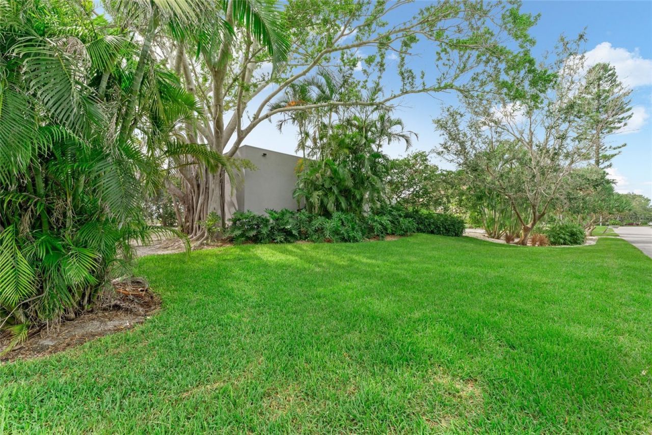 1761 Oceanview Drive, Saint Petersburg, FL 33715 Photo