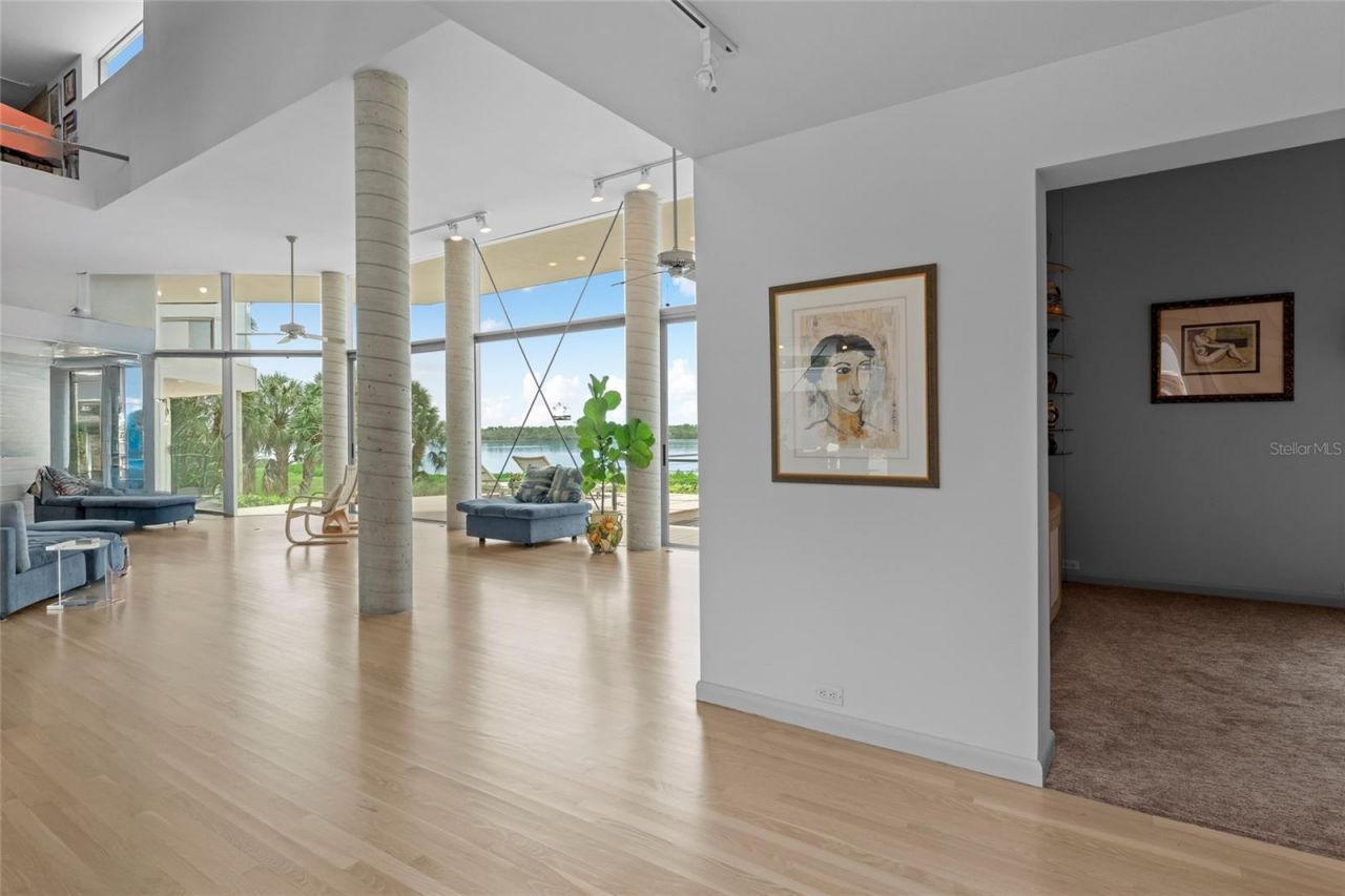 1761 Oceanview Drive, Saint Petersburg, FL 33715 Photo