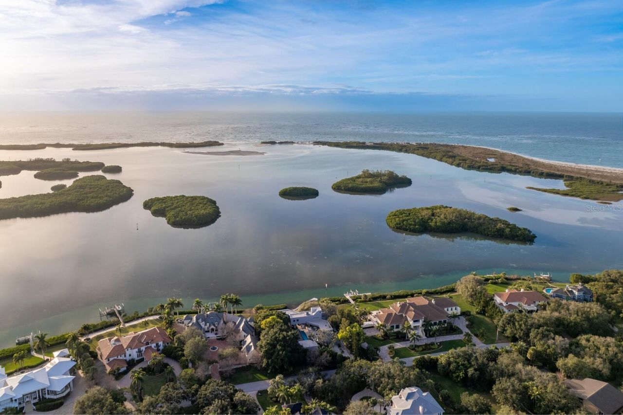 1761 Oceanview Drive, Saint Petersburg, FL 33715 Photo