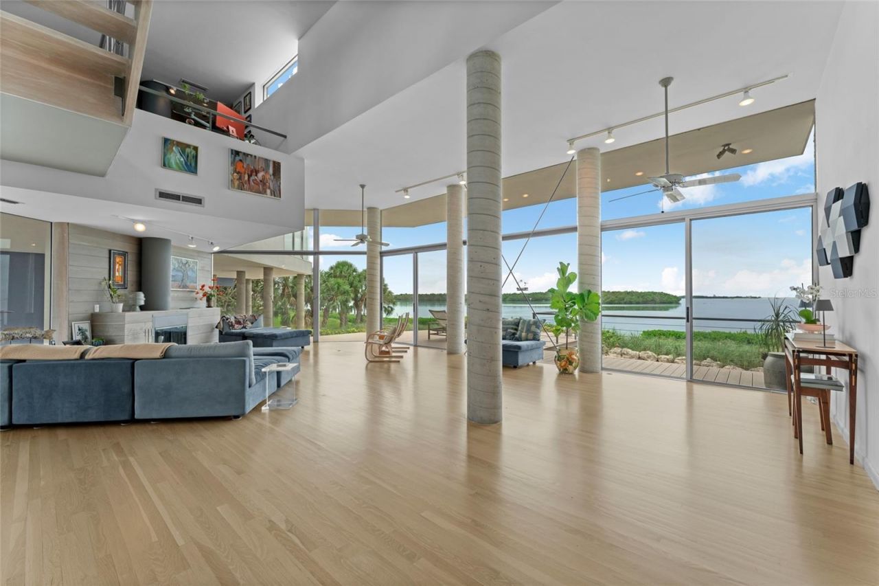 1761 Oceanview Drive, Saint Petersburg, FL 33715 Photo