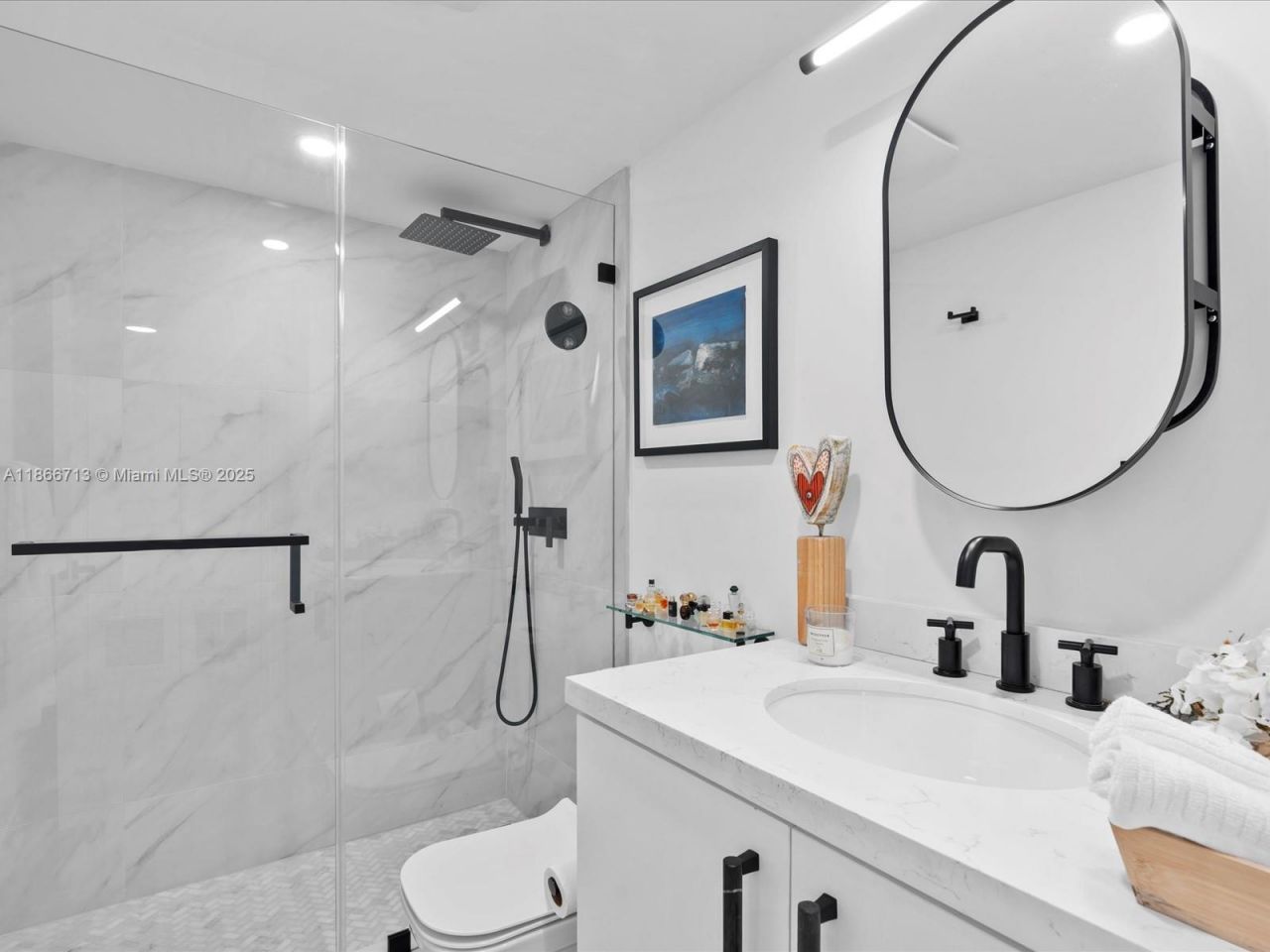 770 Claughton Island Dr, Unit 701, Miami, FL 33131 Photo