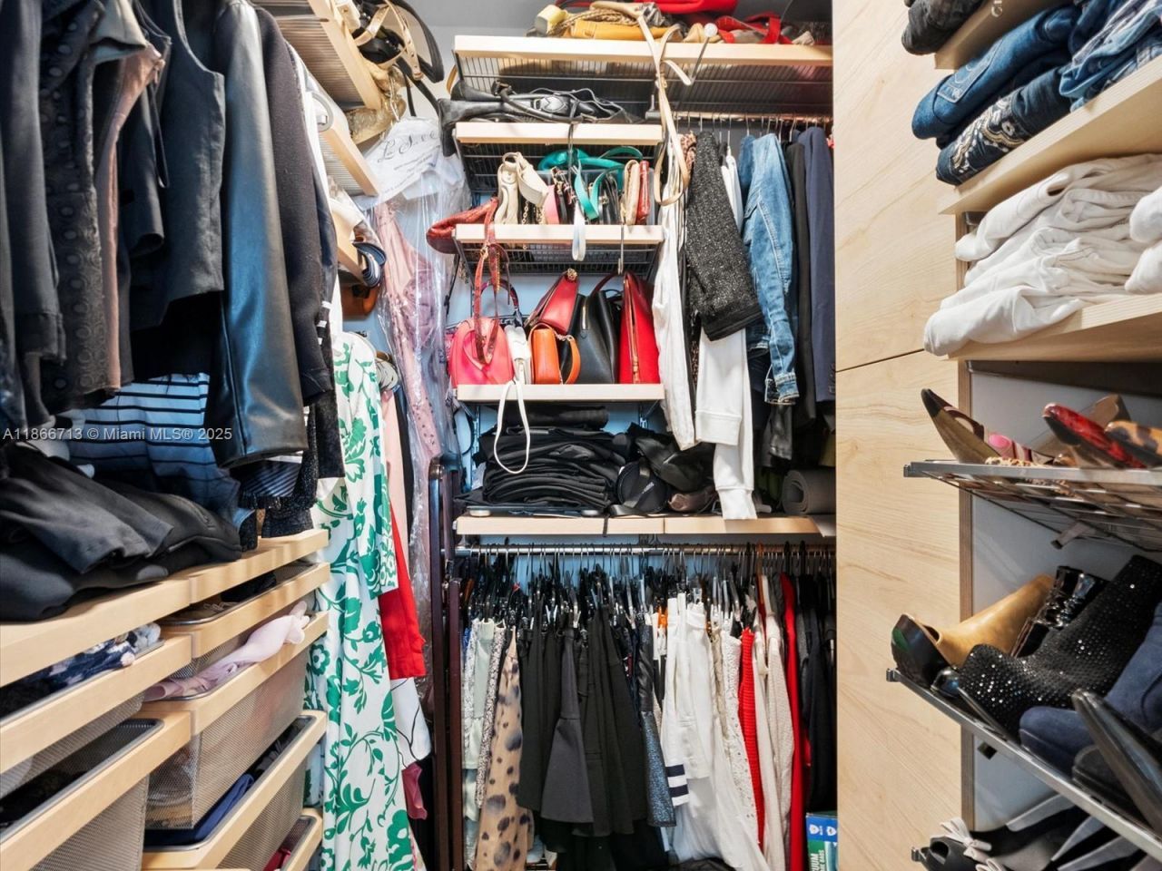 770 Claughton Island Dr, Unit 701, Miami, FL 33131 Photo