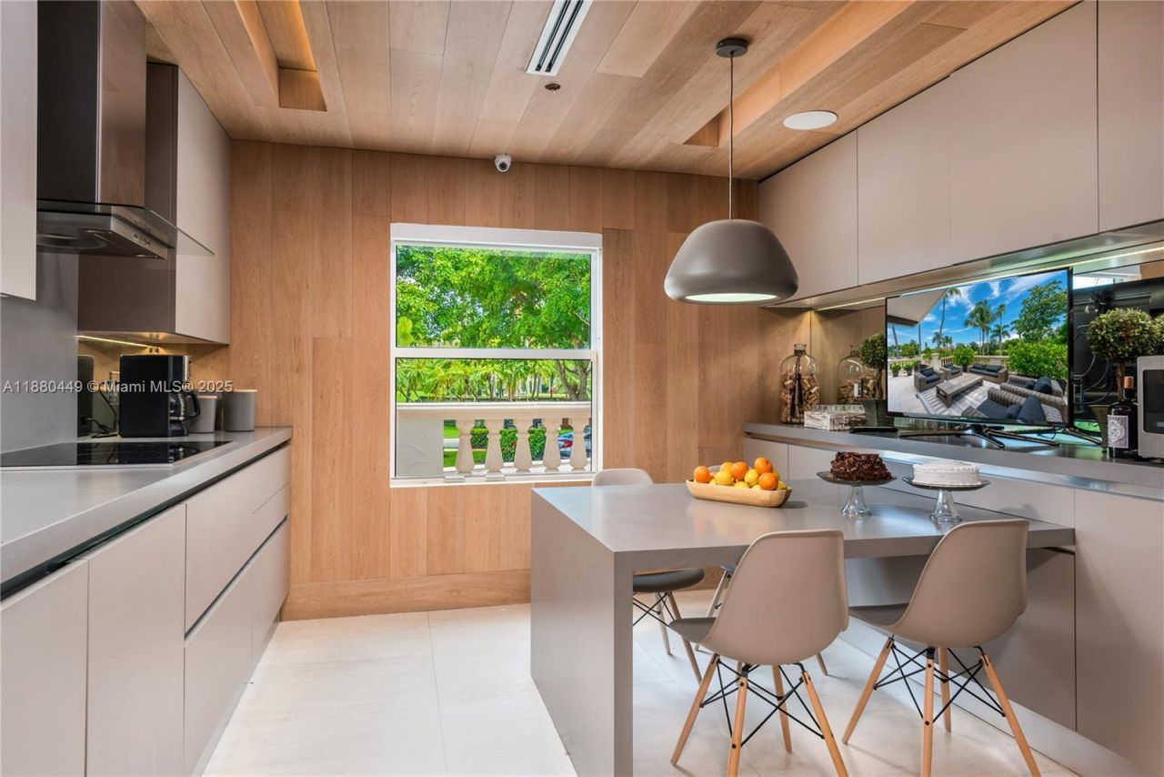 2514 Fisher Island Dr, Unit 6104, Miami Beach, FL 33109 Photo