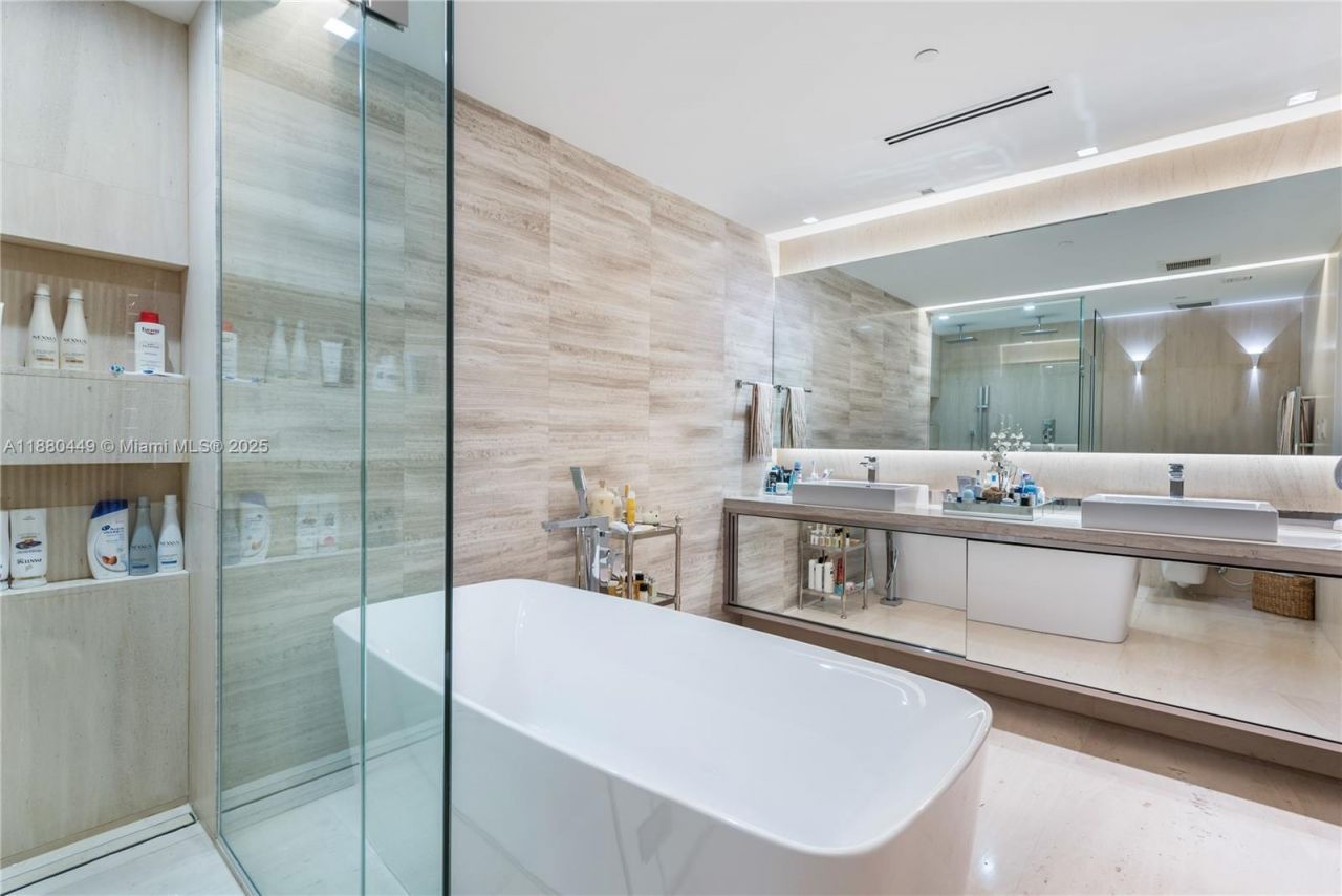 2514 Fisher Island Dr, Unit 6104, Miami Beach, FL 33109 Photo