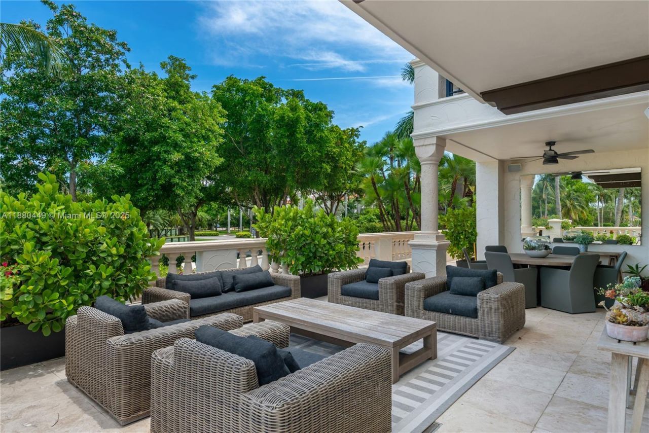 2514 Fisher Island Dr, Unit 6104, Miami Beach, FL 33109 Photo