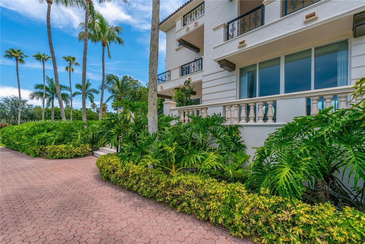 2514 Fisher Island Dr, Unit 6104, Miami Beach, FL 33109 Photo