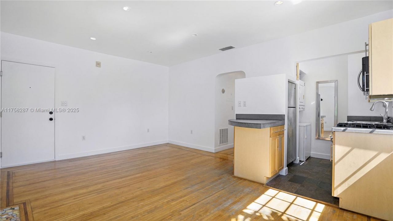 815 Euclid Ave, Unit 14, Miami Beach, FL 33139 Photo