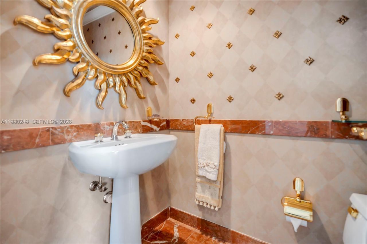 888 Brickell Key Dr, Unit 1807, Miami, FL 33131 Photo