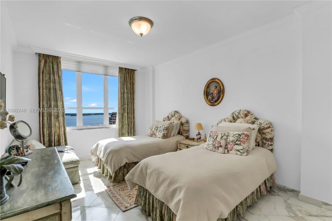 888 Brickell Key Dr, Unit 1807, Miami, FL 33131 Photo