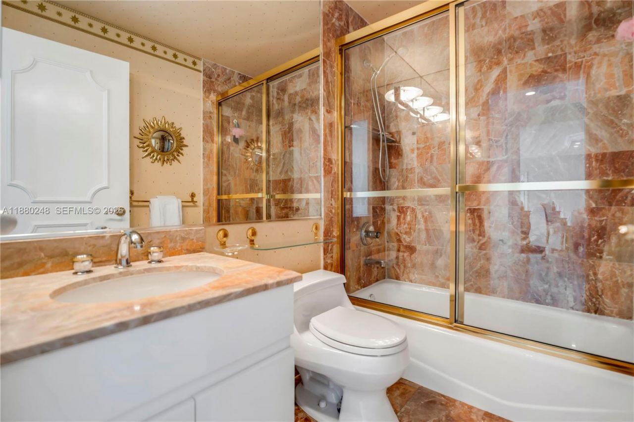 888 Brickell Key Dr, Unit 1807, Miami, FL 33131 Photo