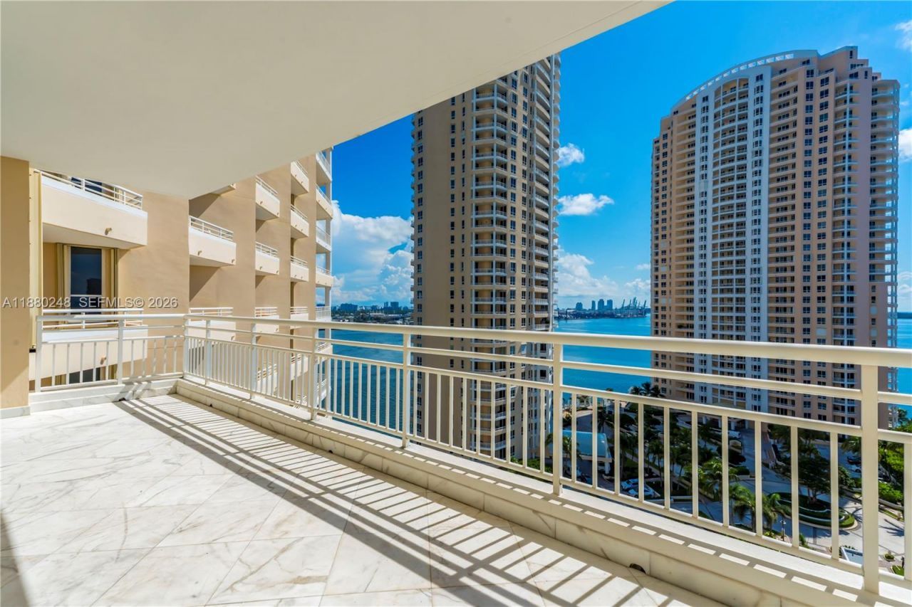 888 Brickell Key Dr, Unit 1807, Miami, FL 33131 Photo