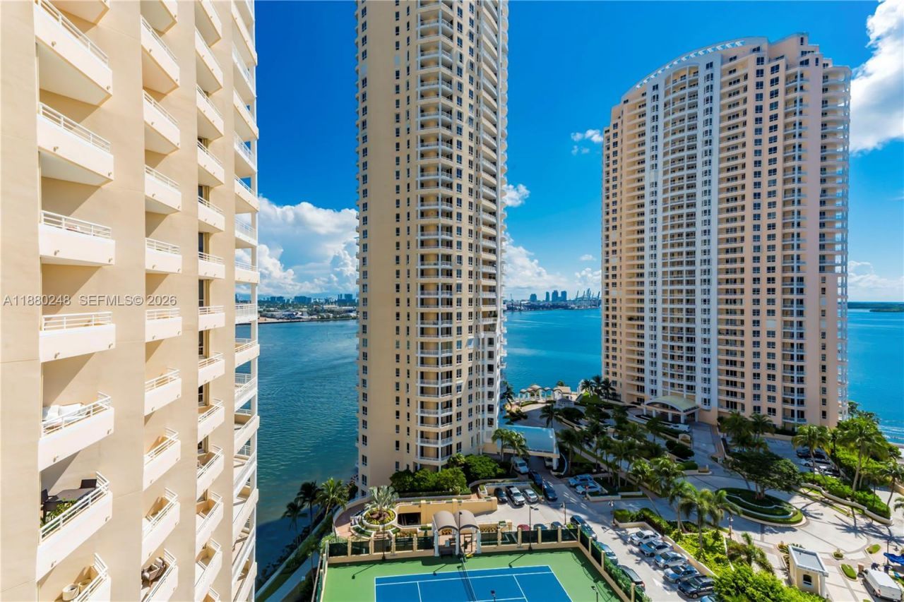 888 Brickell Key Dr, Unit 1807, Miami, FL 33131 Photo