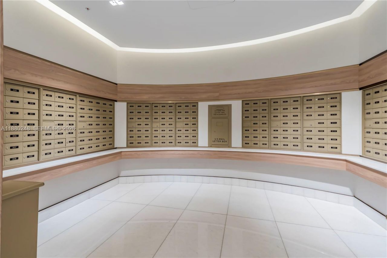 888 Brickell Key Dr, Unit 1807, Miami, FL 33131 Photo