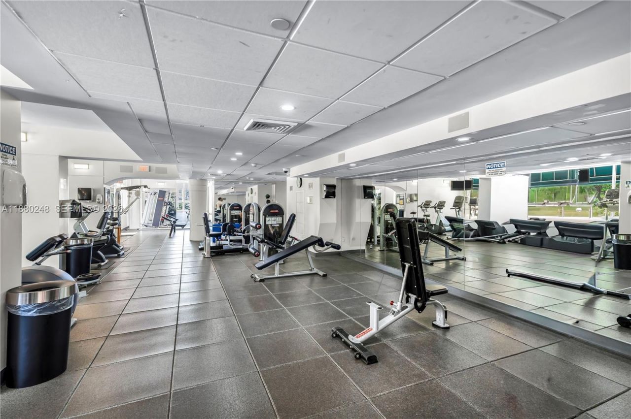 888 Brickell Key Dr, Unit 1807, Miami, FL 33131 Photo