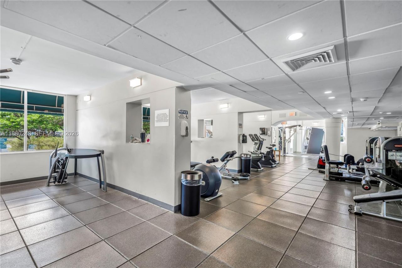 888 Brickell Key Dr, Unit 1807, Miami, FL 33131 Photo