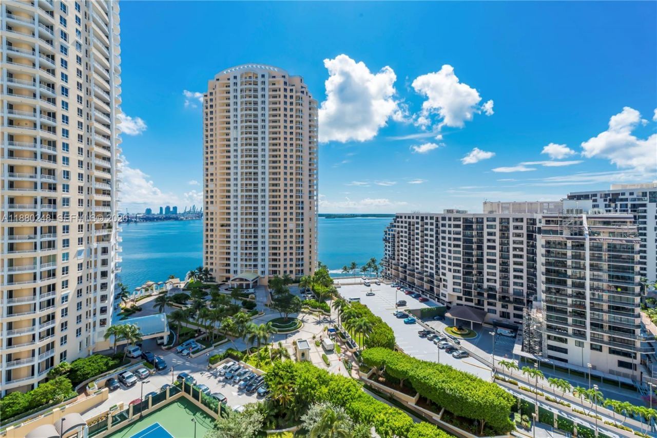 888 Brickell Key Dr, Unit 1807, Miami, FL 33131 Photo