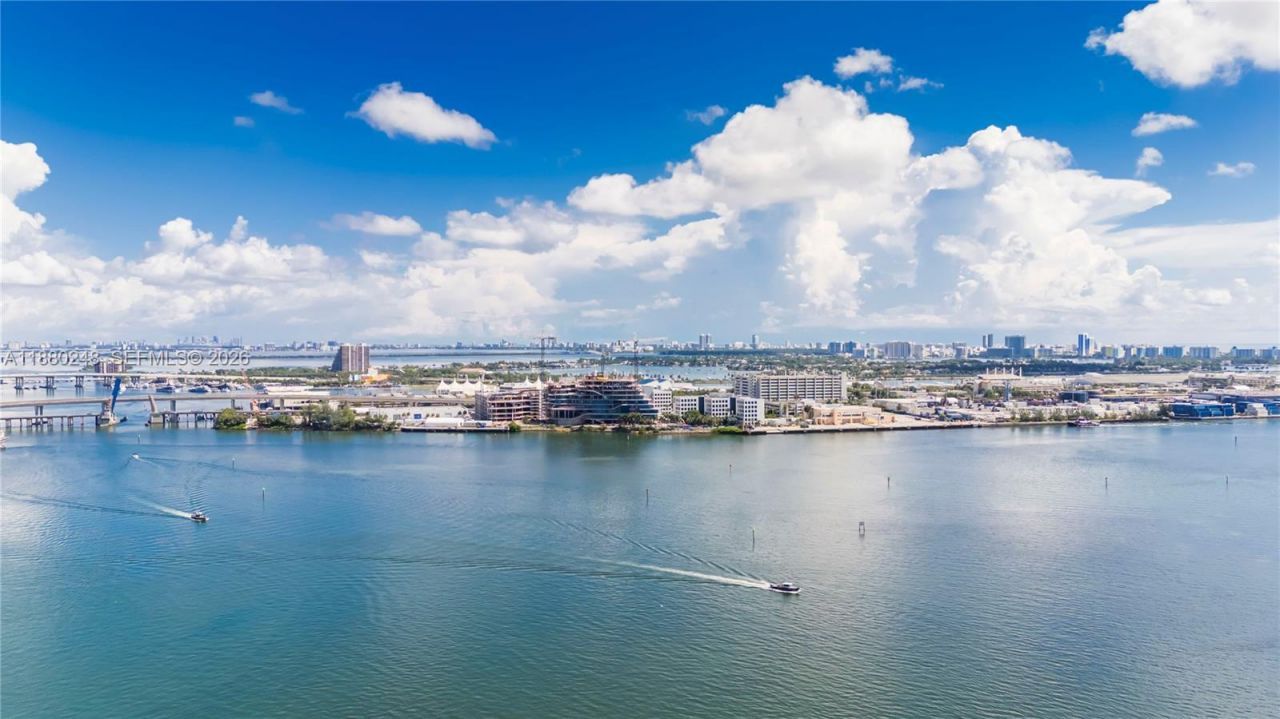 888 Brickell Key Dr, Unit 1807, Miami, FL 33131 Photo