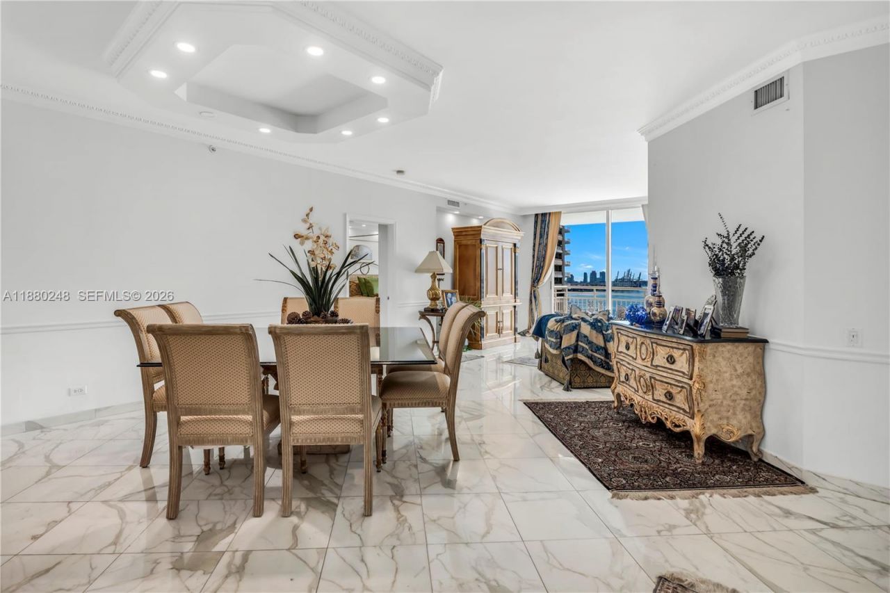 888 Brickell Key Dr, Unit 1807, Miami, FL 33131 Photo