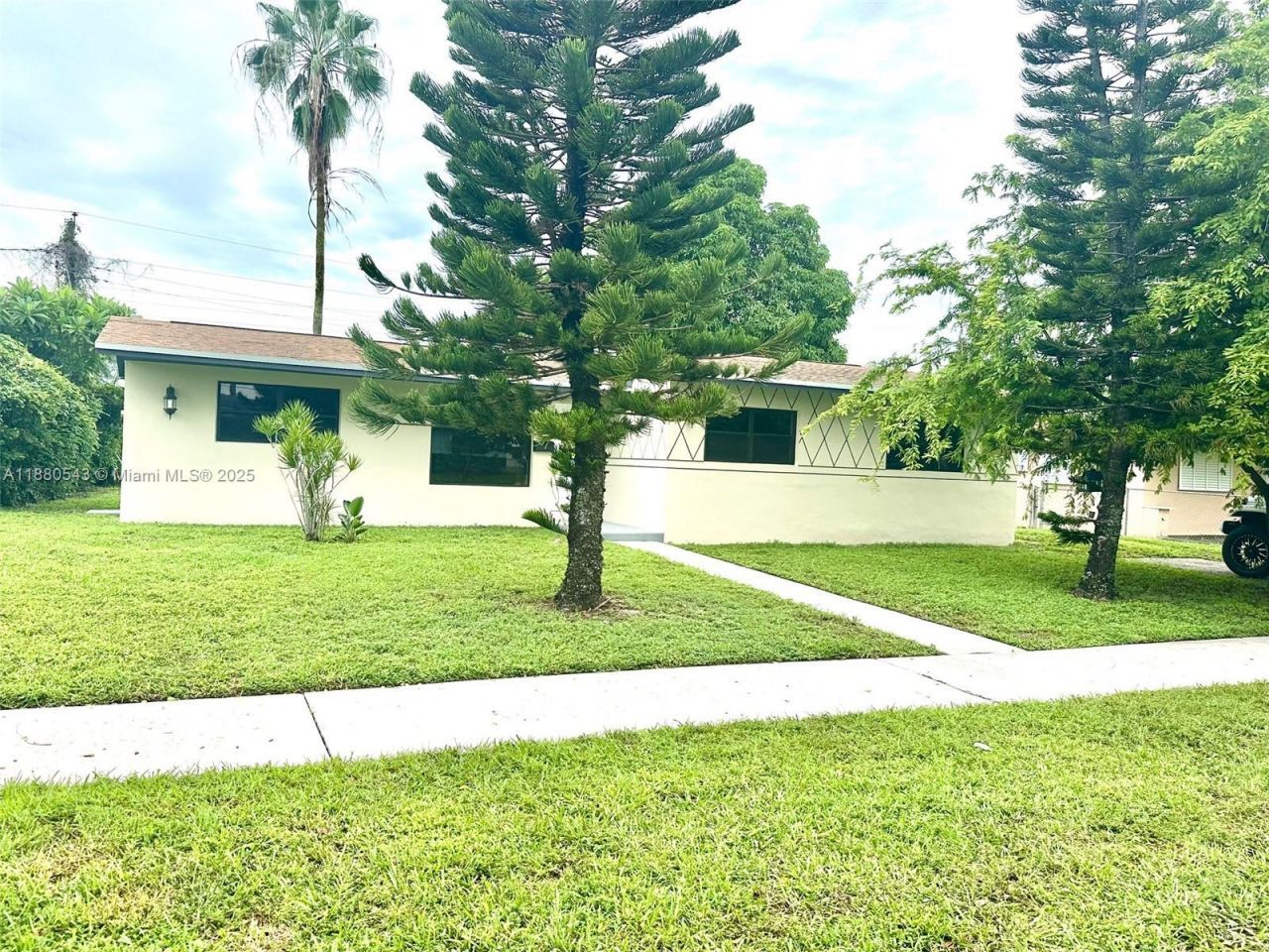 1420 NW 174th St, Miami Gardens, FL 33169 Photo