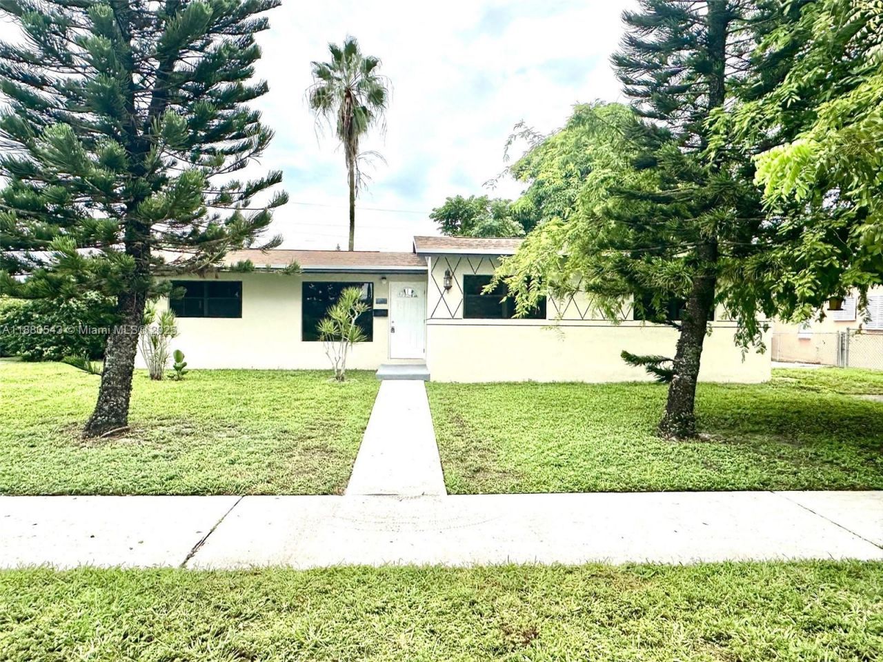 1420 NW 174th St, Miami Gardens, FL 33169 Photo