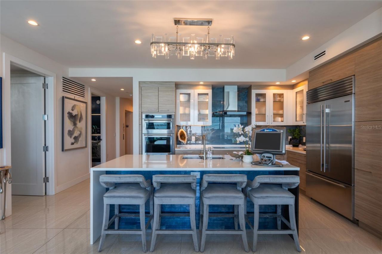 1155 N Gulfstream Avenue, Unit 1607, Sarasota, FL 34236 Photo