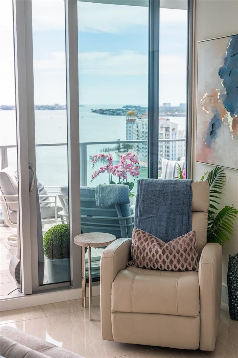 1155 N Gulfstream Avenue, Unit 1607, Sarasota, FL 34236 Photo